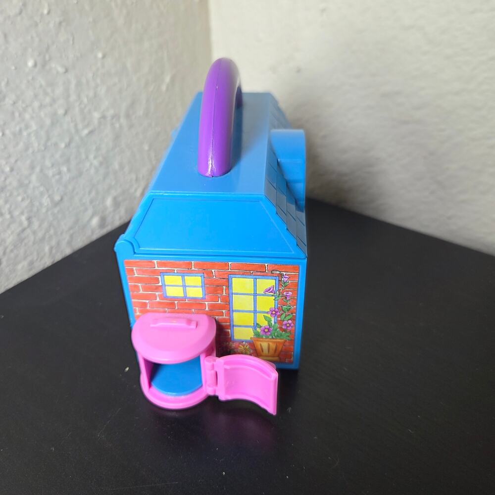 Vintage Galoob Pound Puppies Hollywood Movie Studio Playset + 3 Figures RARE HTF - Picture 7 of 8